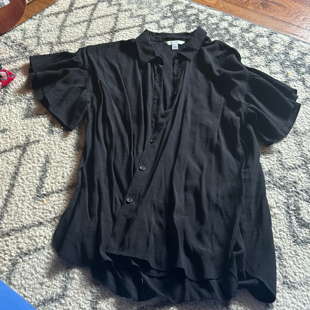 Short sleeved button up